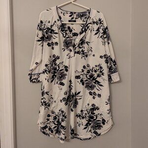 Simply Vera, size small pajama dress